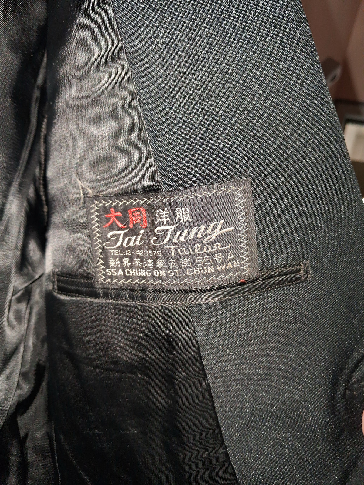 Vintage Tai Tung Tailor Hong Kong Bespoke Black 2-Piece Suit