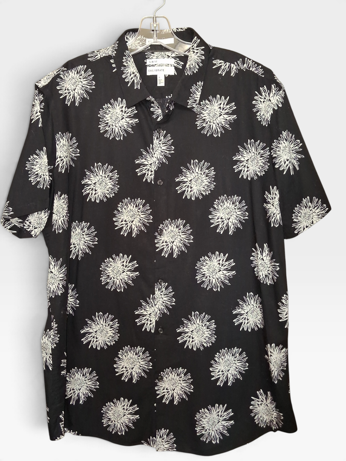 Calibrate Men's Black & White Floral Short Sleeve Button-Down Shirt