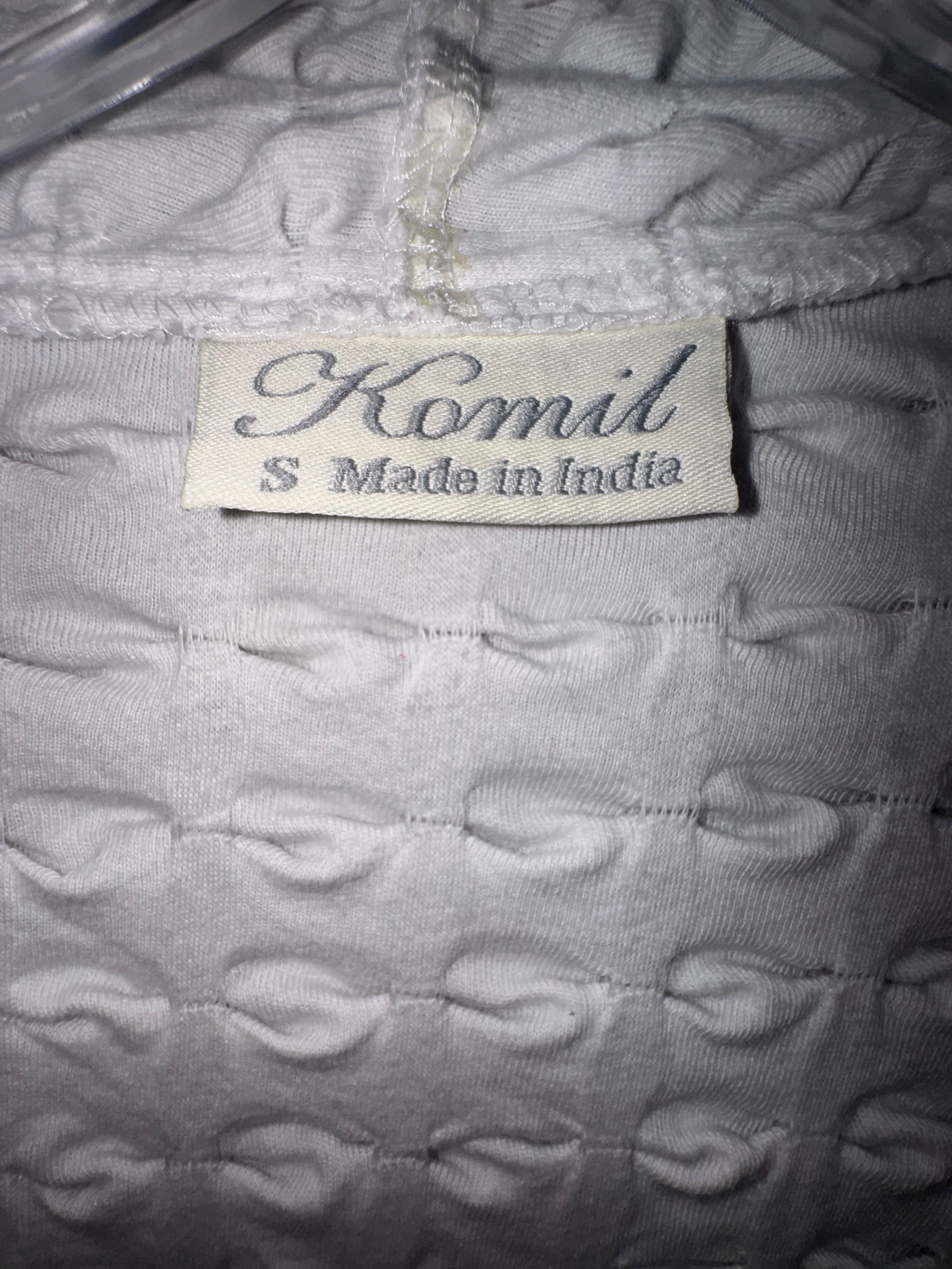 Komil White Textured Shrug