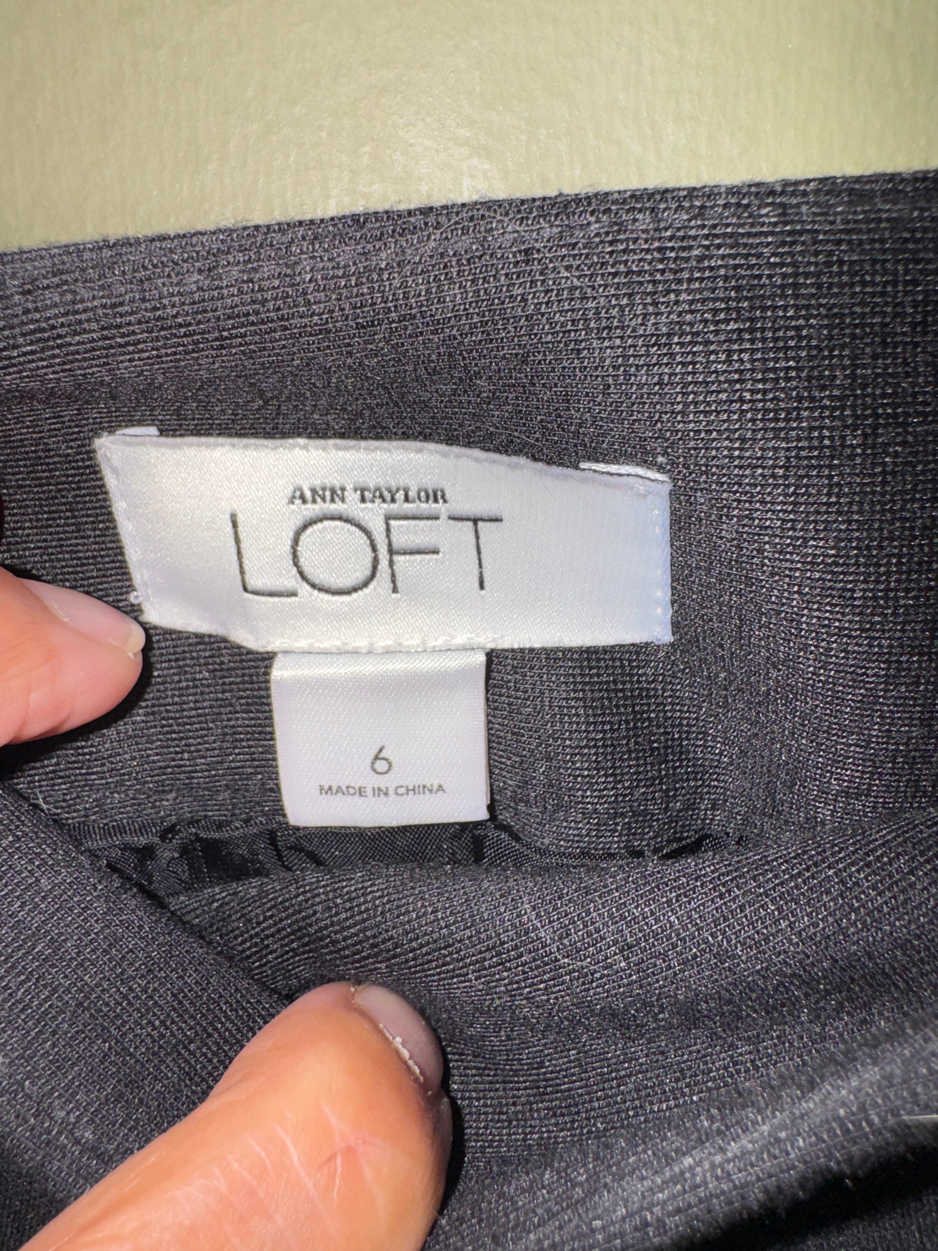 Ann Taylor LOFT Black Career Pencil Skirt