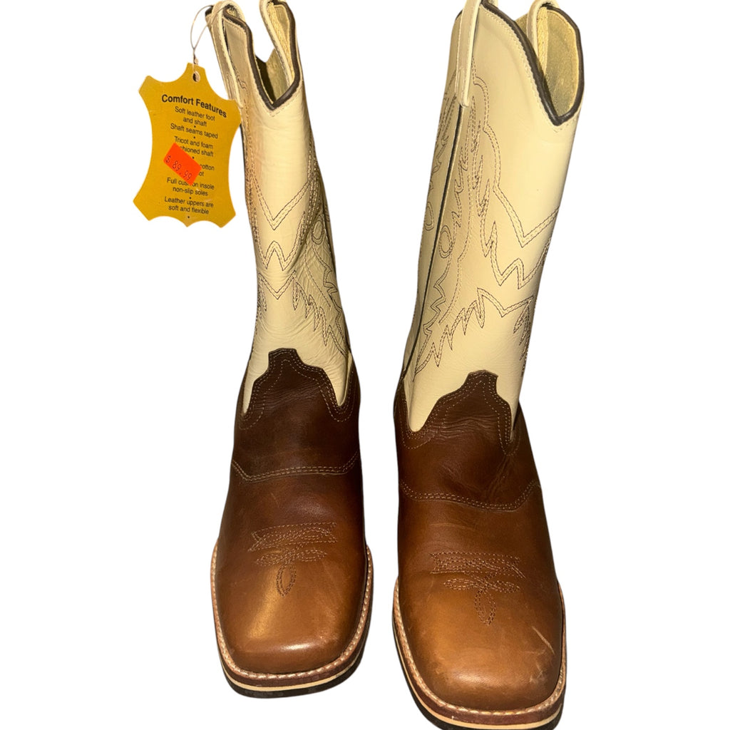 Smokey Mountain Women's Square Toe Western Boots (NWT)