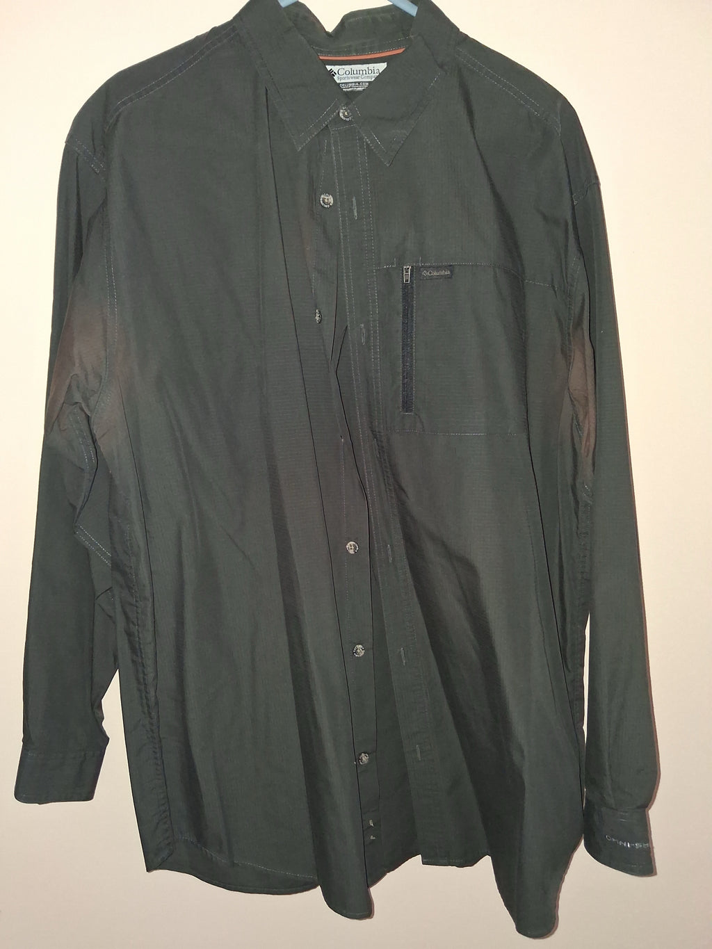Columbia Charcoal Long-Sleeve Outdoor Shirt with Zip Chest Pocket