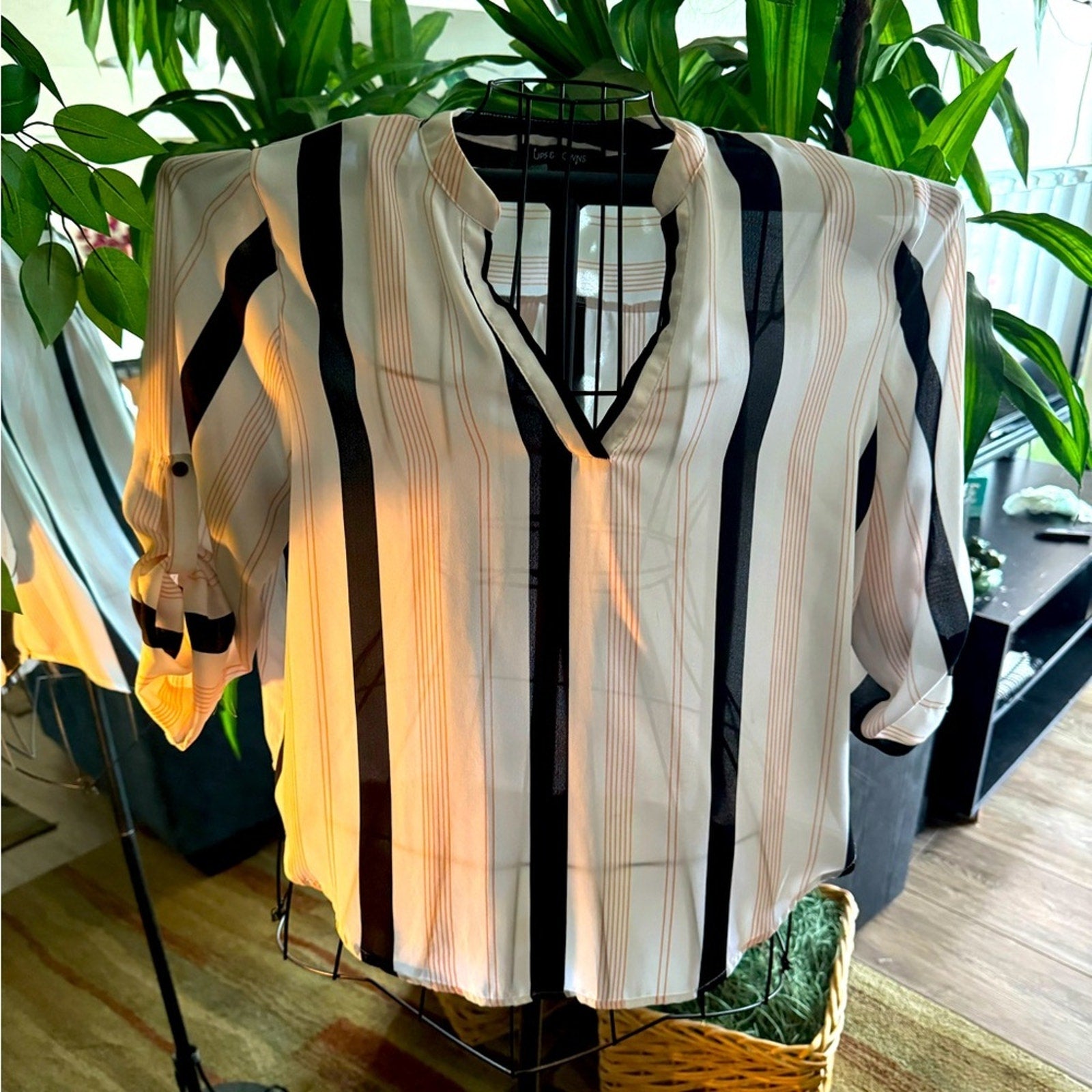 Ups & Downs 1/4 sleeve top