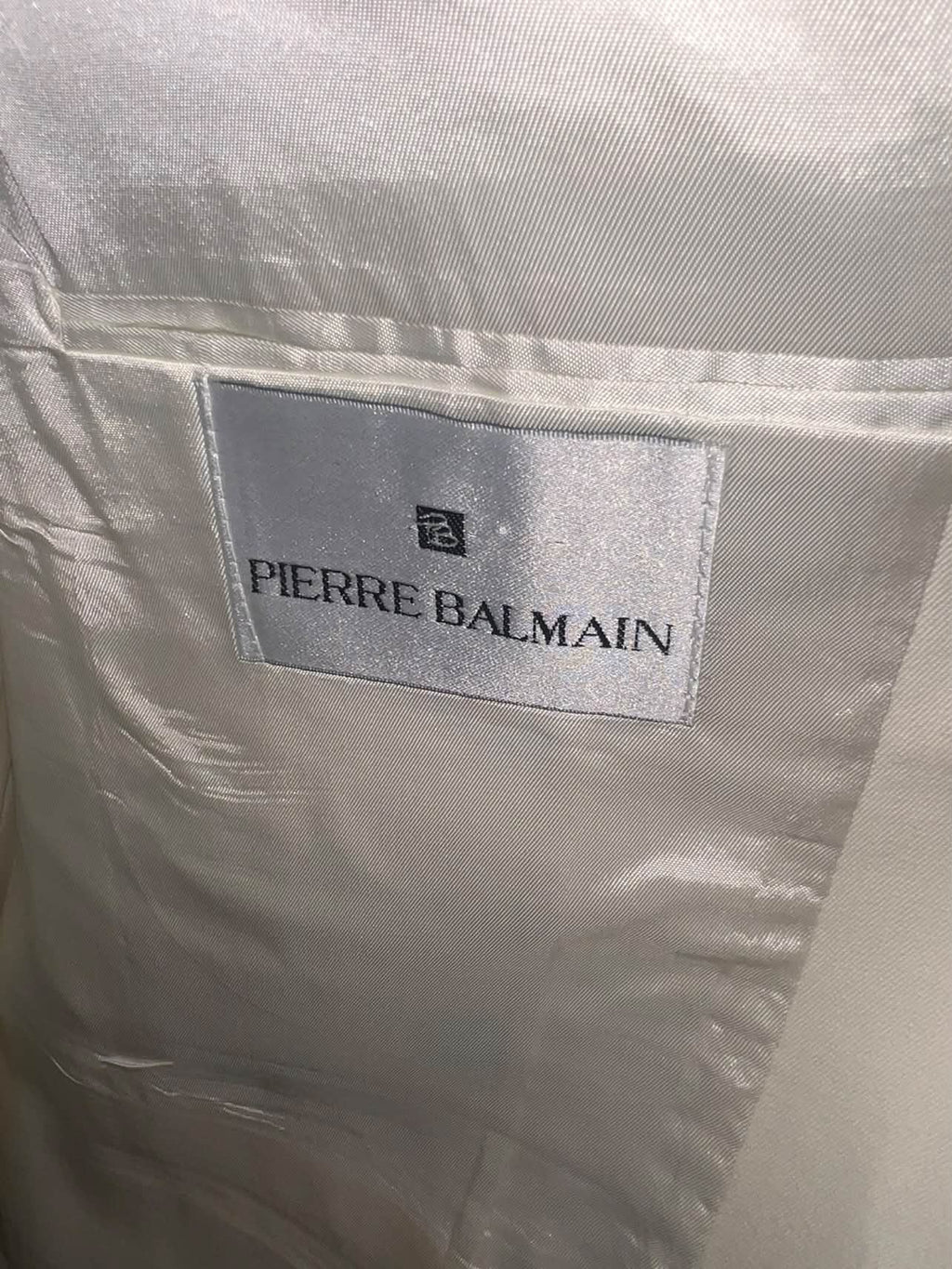 Pierre Balmain Ivory Shawl-Collar