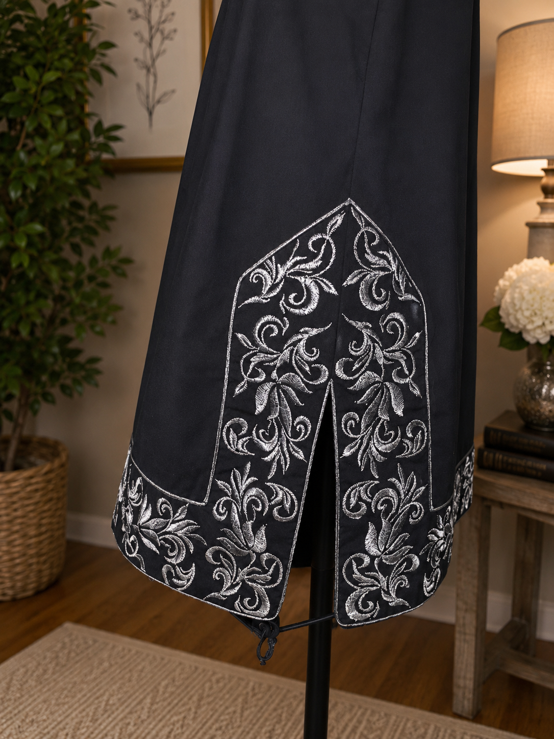 Peck & Peck Weekend Embroidered Tunic Top