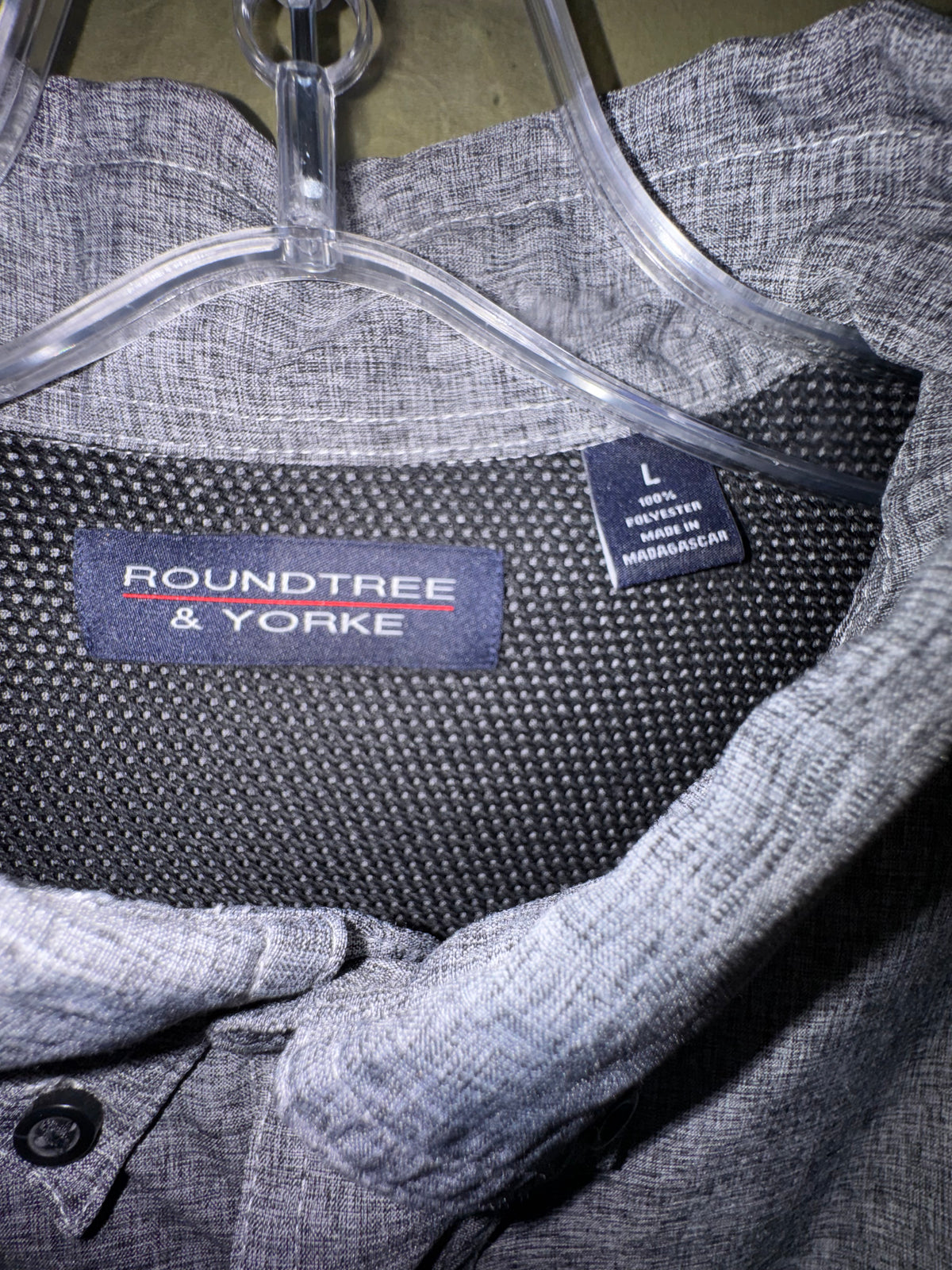 Roundtree & Yorke Heather Gray Outdoor Button-Up