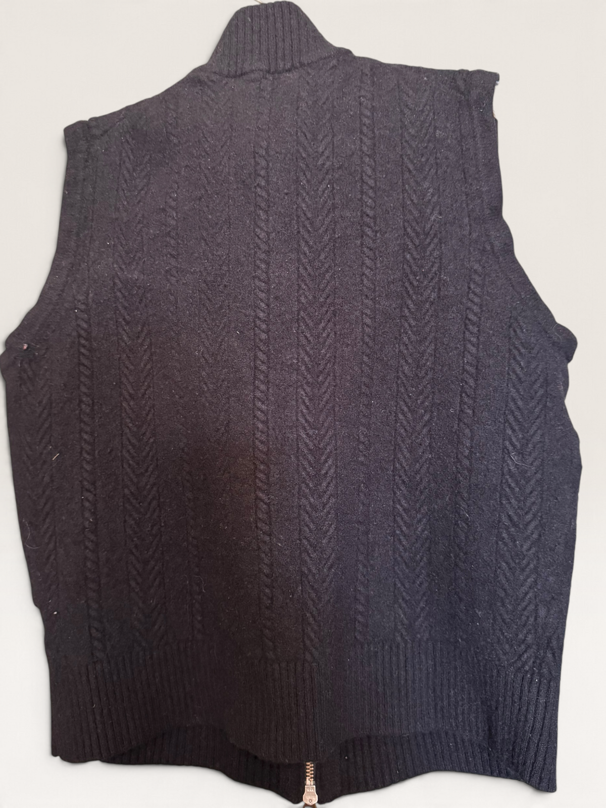 Cremieux Collection Black Cable-Knit Zip Vest
