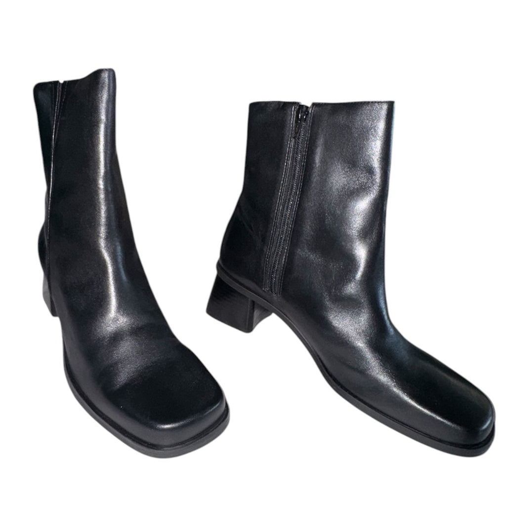 Naturalizer Women's Black Leather Square Toe Ankle Boots