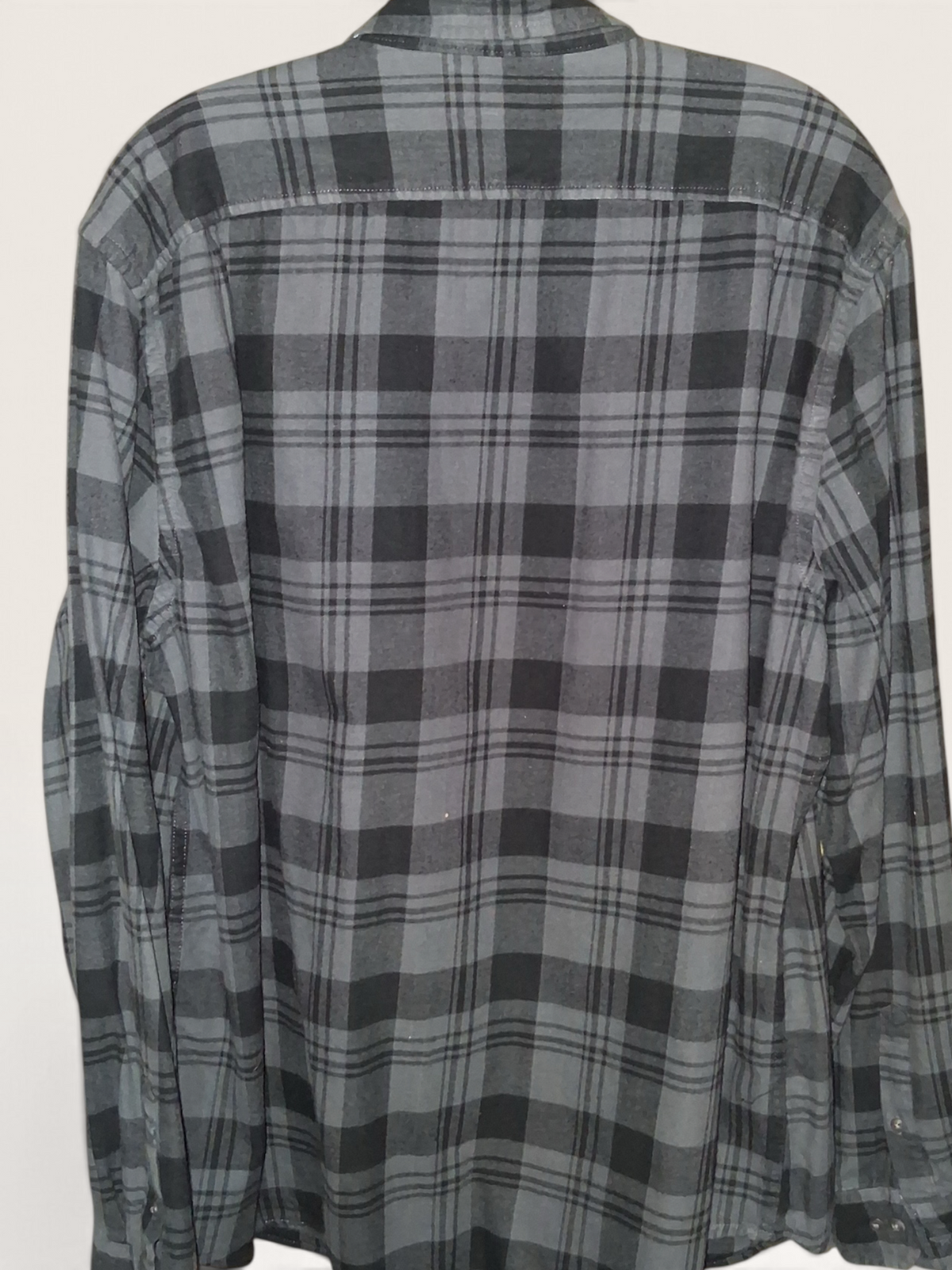 Merona Gray & Black Plaid Flannel Button-Down Shirt