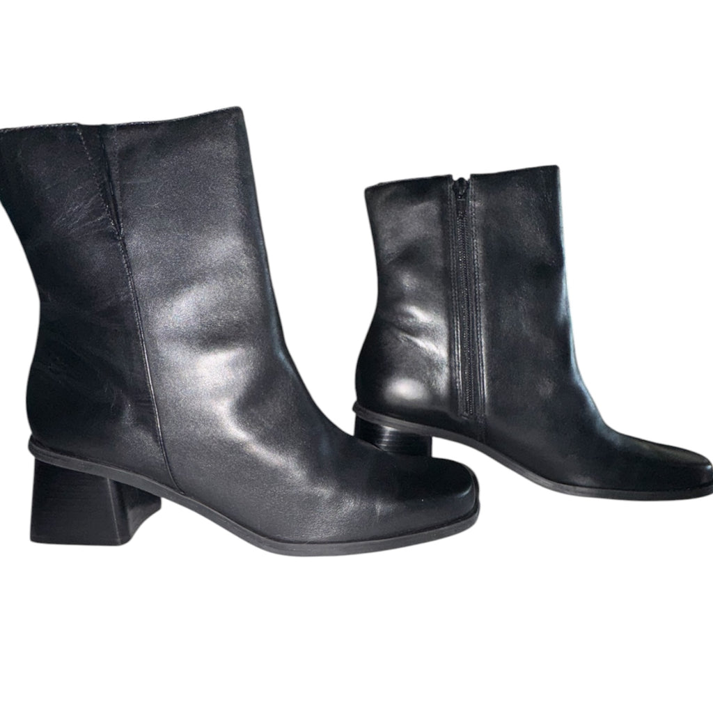 Naturalizer Women's Black Leather Square Toe Ankle Boots