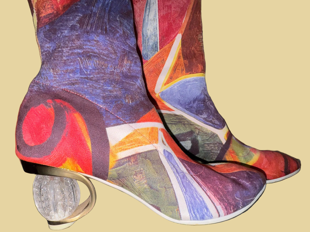 Vero Cuoio Graffiti-Print Textile Boots