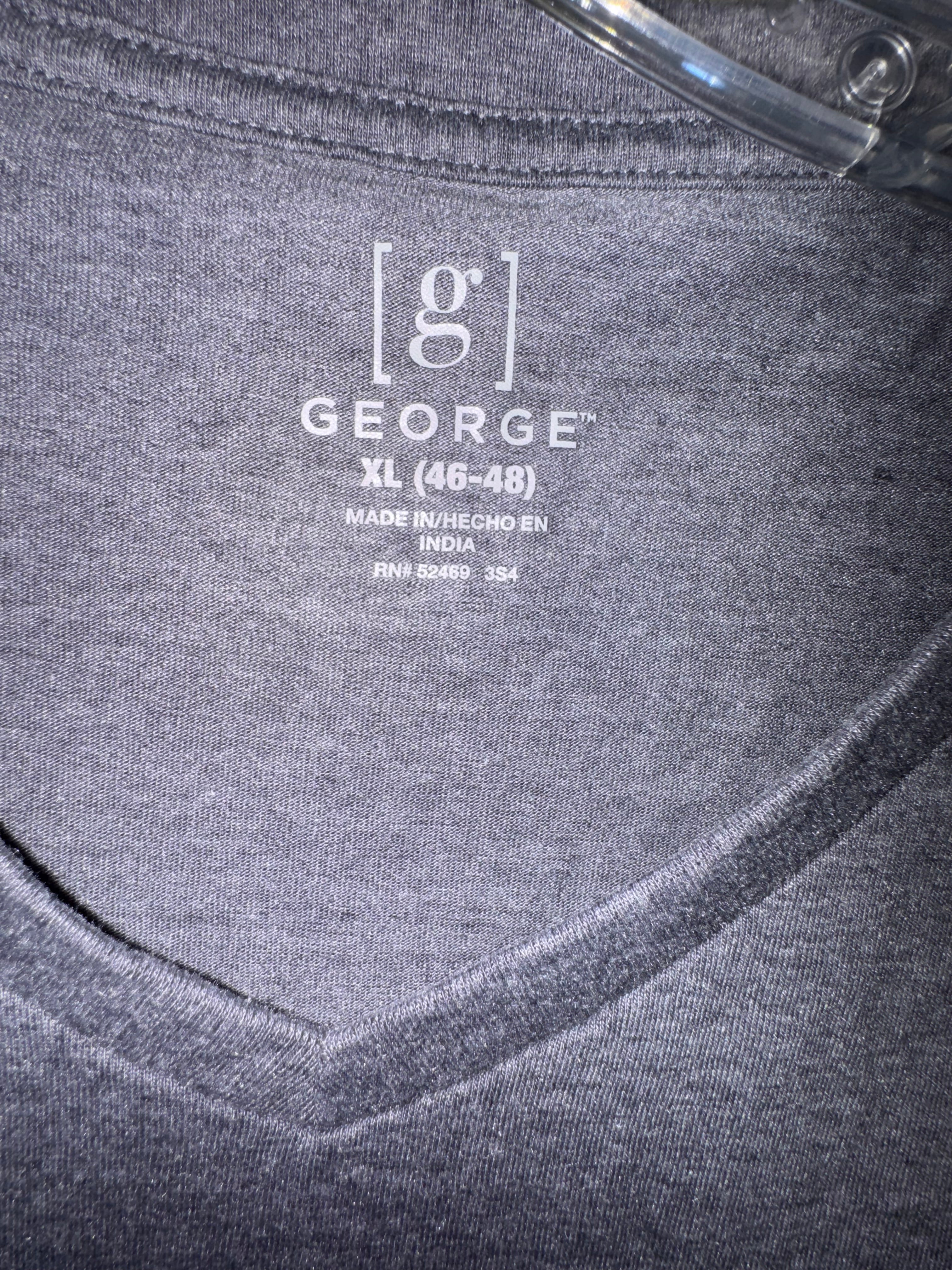 George Essential V-Neck Tee