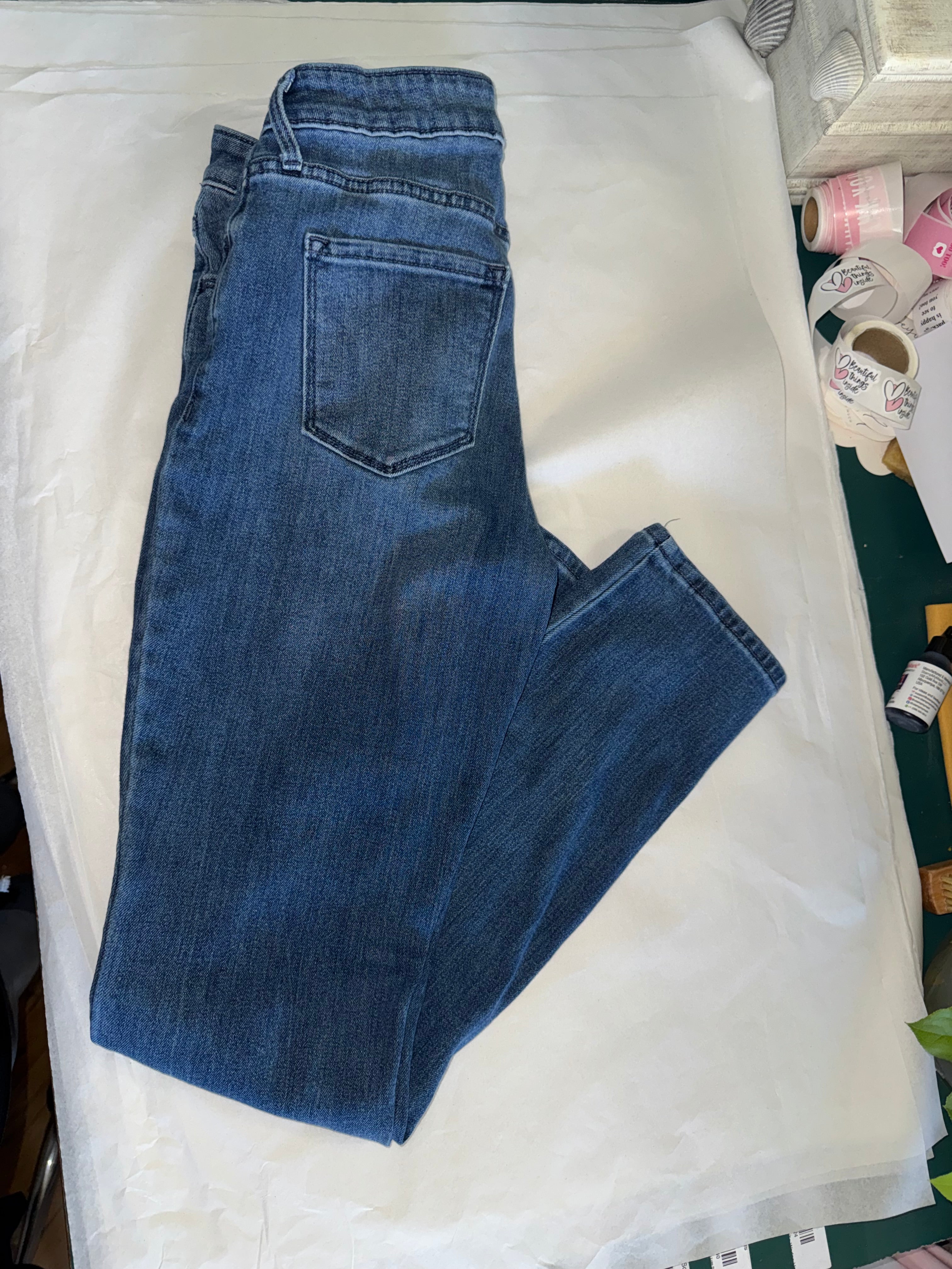 Old Navy High Rise WOW Straight Jeans – Medium Wash