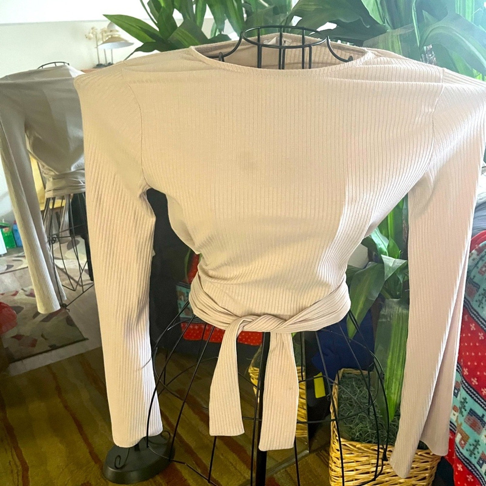 Warp bottom crop long sleeve