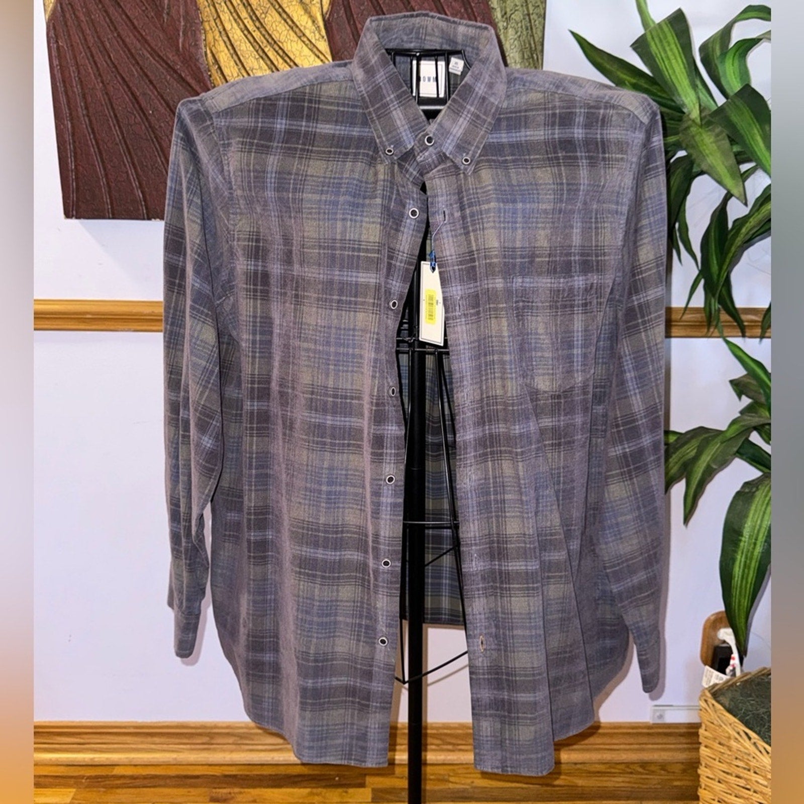 Stylish Men's Plaid Button-Down Shirt