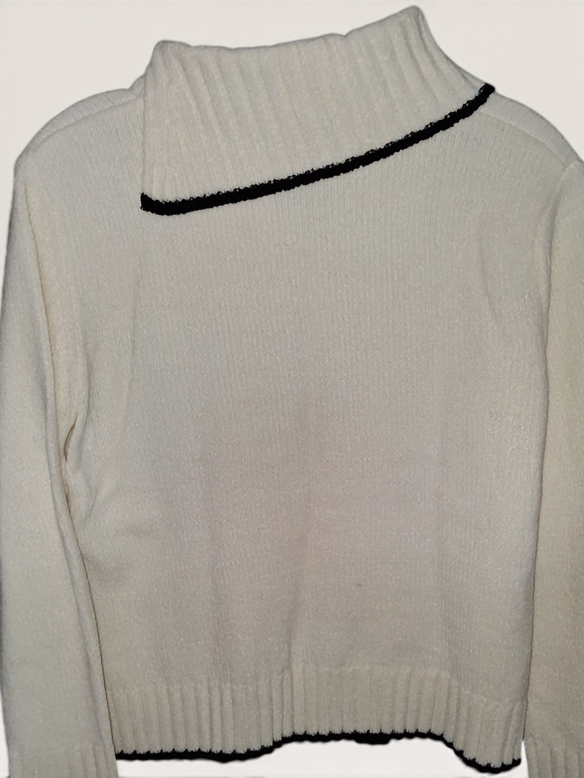 Designers Originals Studio Women's Vintage Sweater