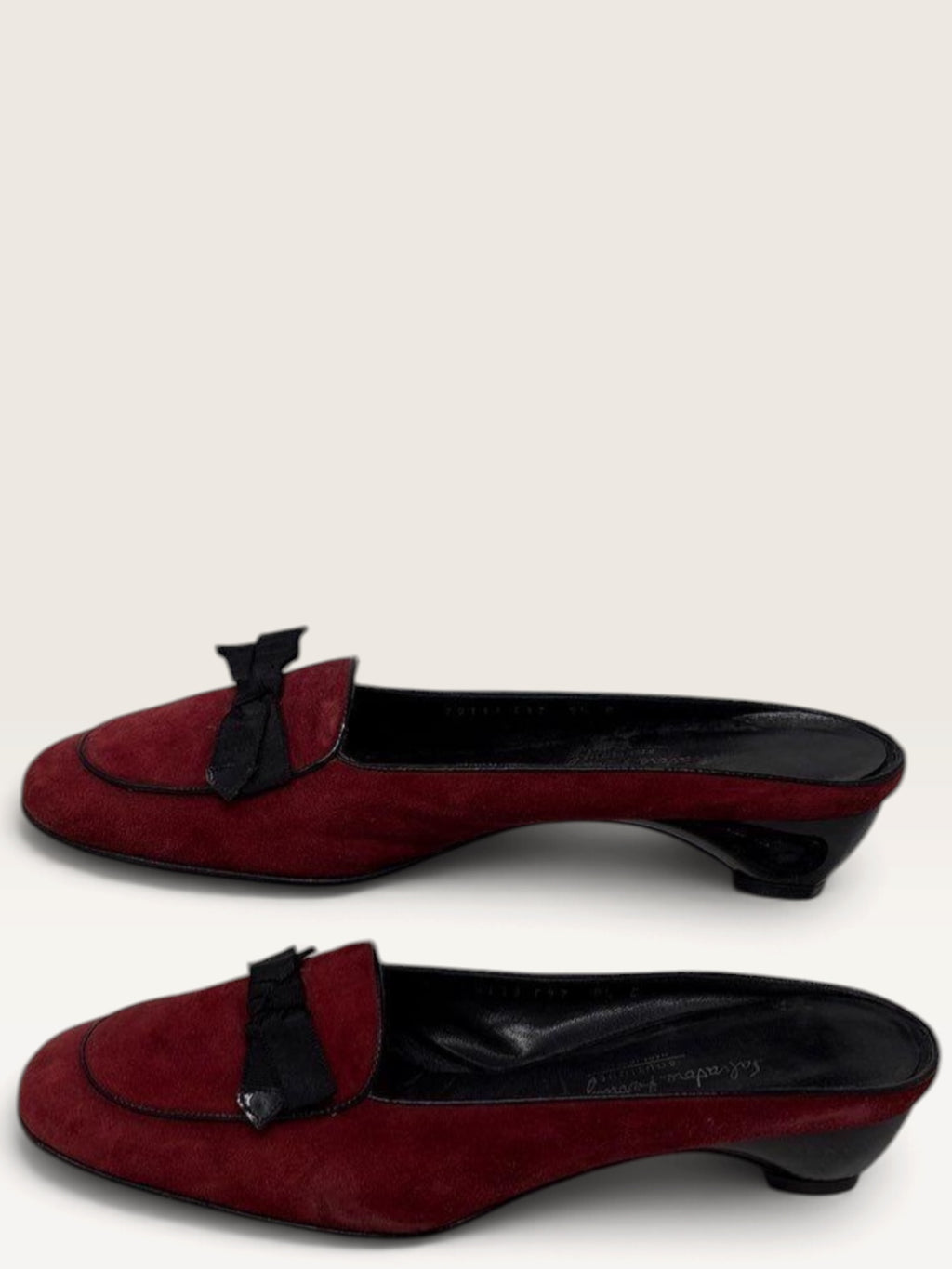 Salvatore Ferragamo Boutique Burgundy Suede Bow Mules