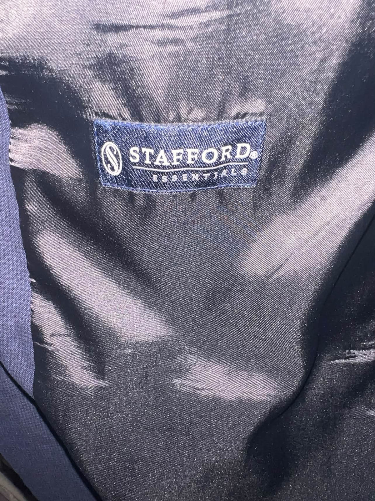 Stafford Essentials Men’s Navy Three-Button Blazer