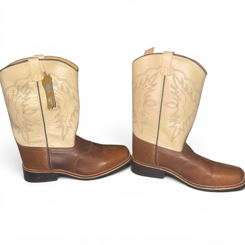 Smokey Mountain Women's Square Toe Western Boots (NWT)