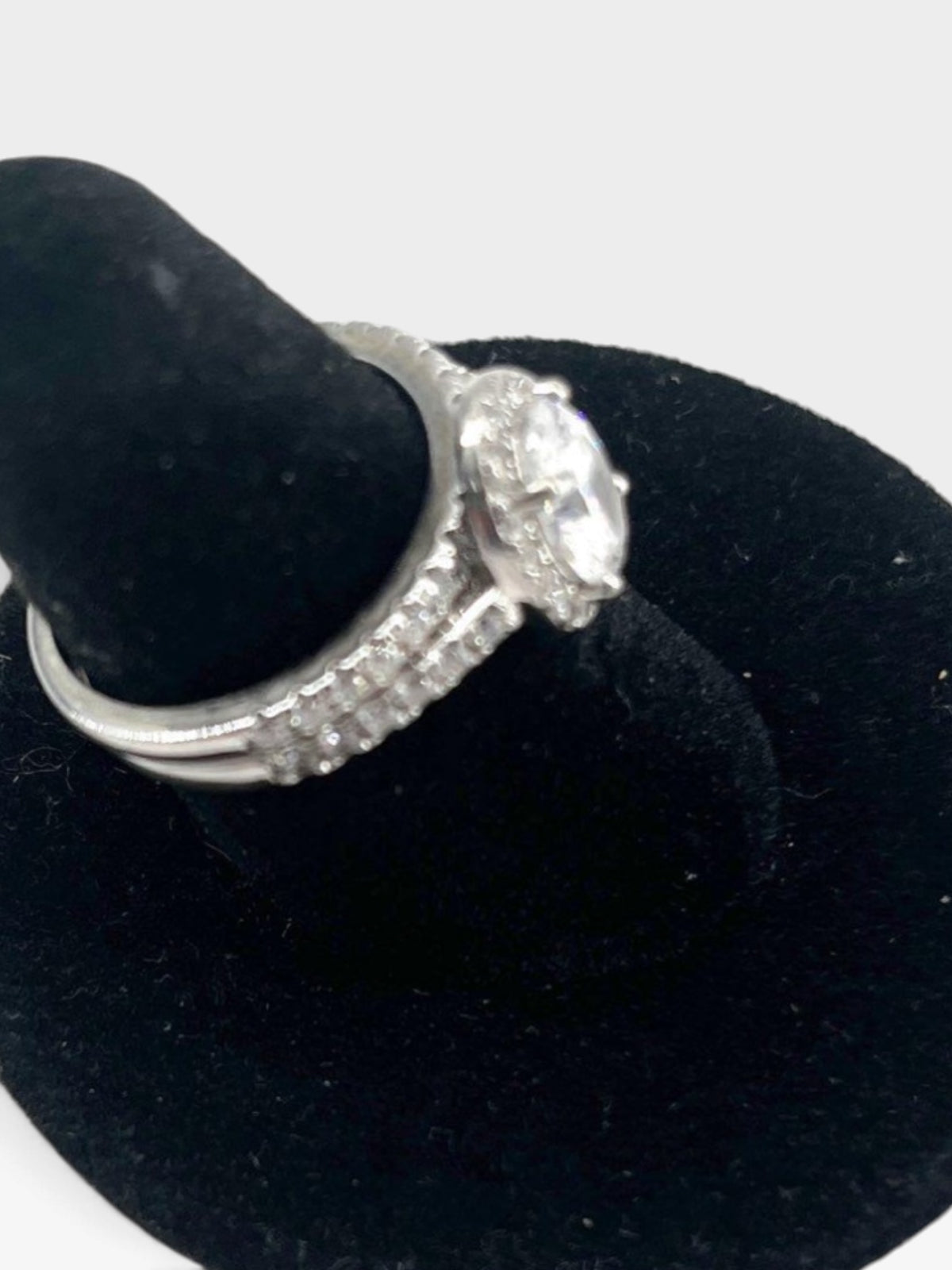 925 Sterling Silver Oval Halo Cubic Zirconia Bridal Ring Set