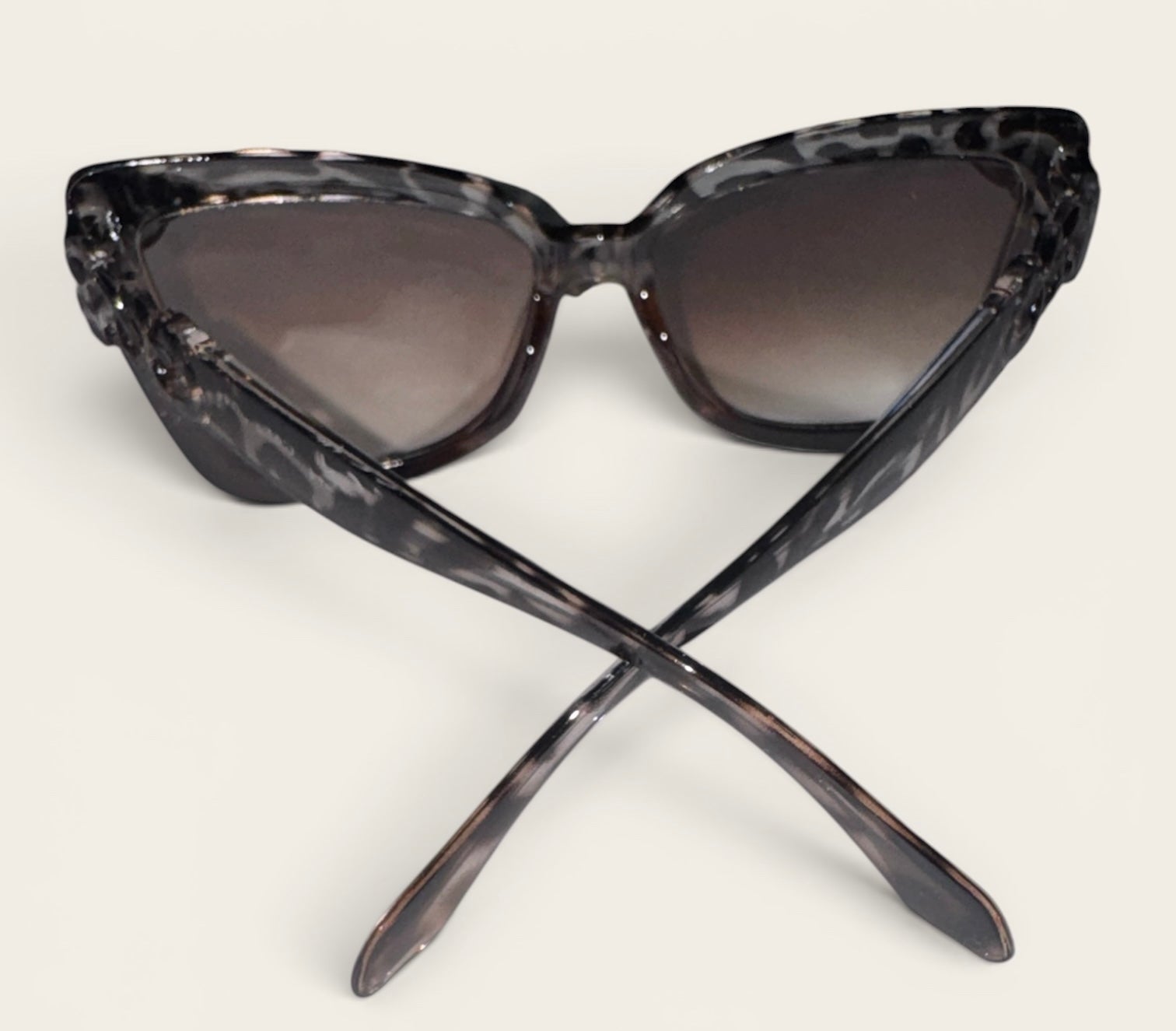 Black Tortoise Oversized Cat-Eye Sunglasses