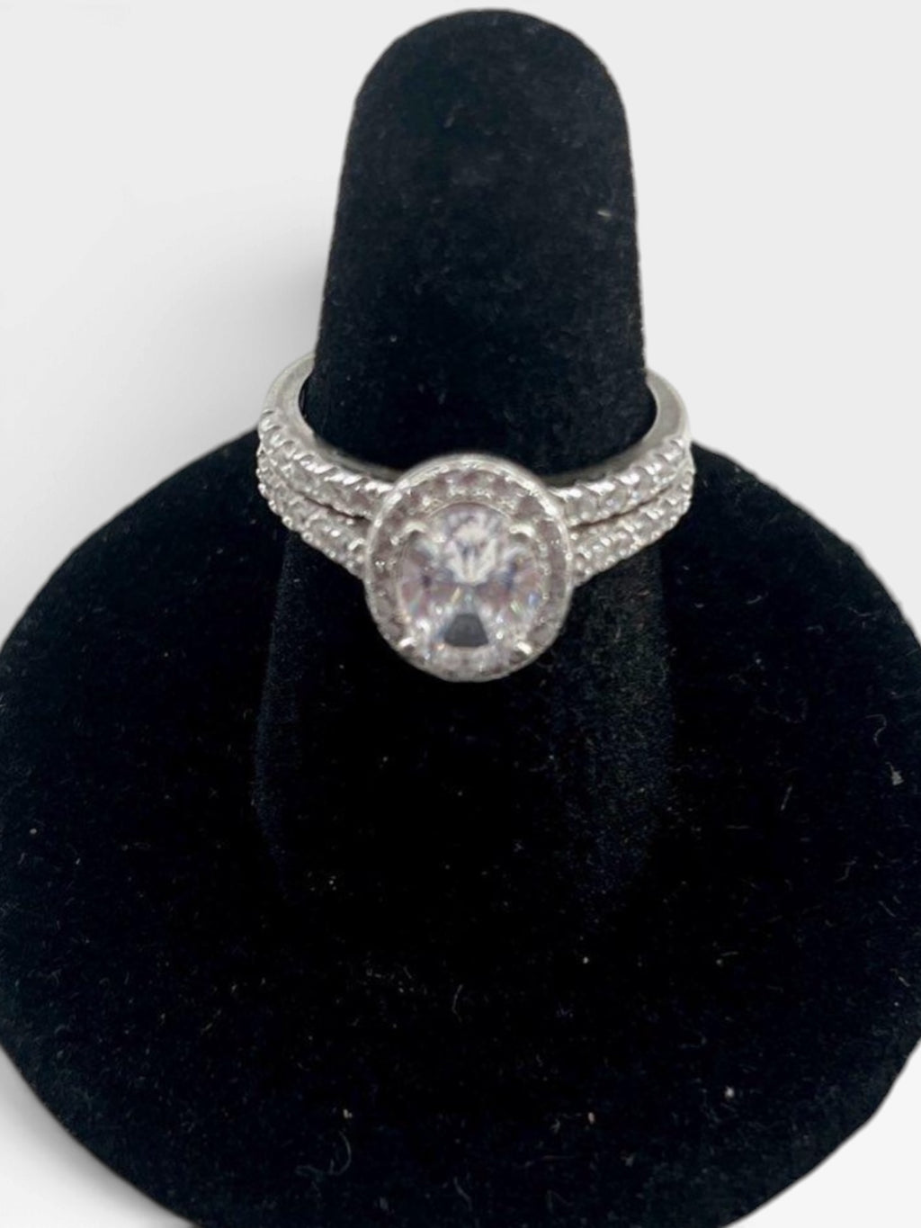 925 Sterling Silver Oval Halo Cubic Zirconia Bridal Ring Set