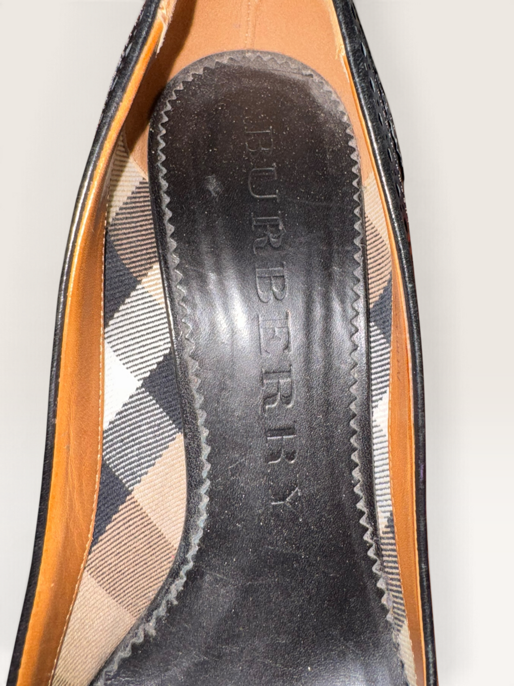 Burberry Made in Italy Black Leather Brogue Stiletto Pumps