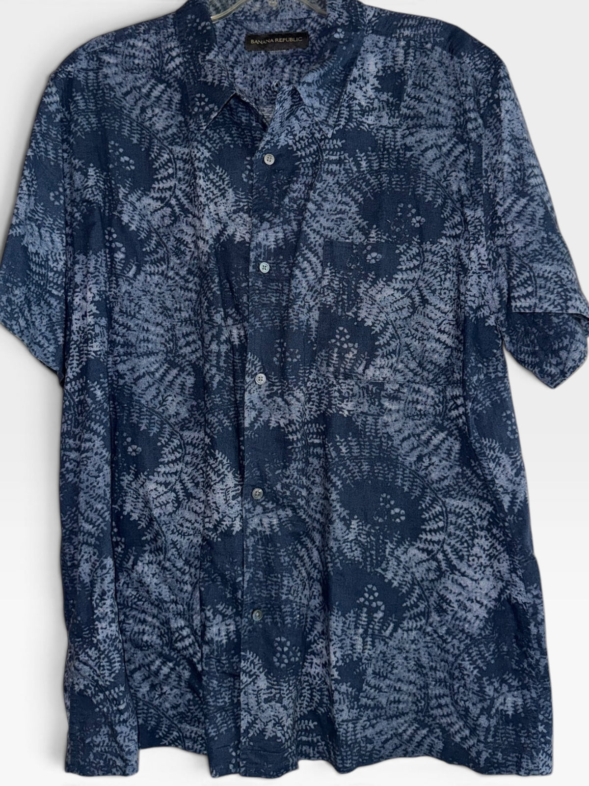 Banana Republic Blue Fern Print Short-Sleeve Button-Up Shirt