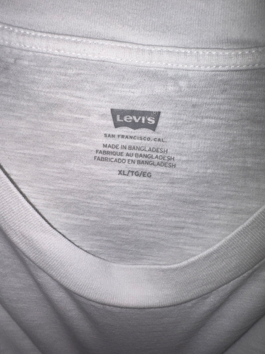 Levi’s White Floral Graphic T-Shirt