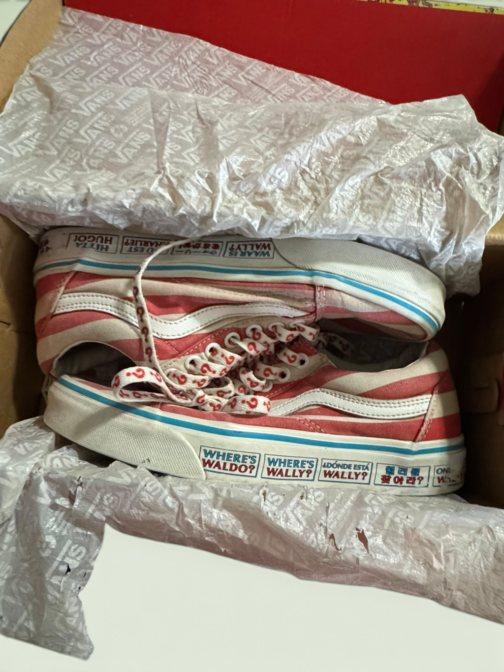 Limited Addition Vans x Where’s Waldo? Old Skool “International Stripes” Sneakers with Box