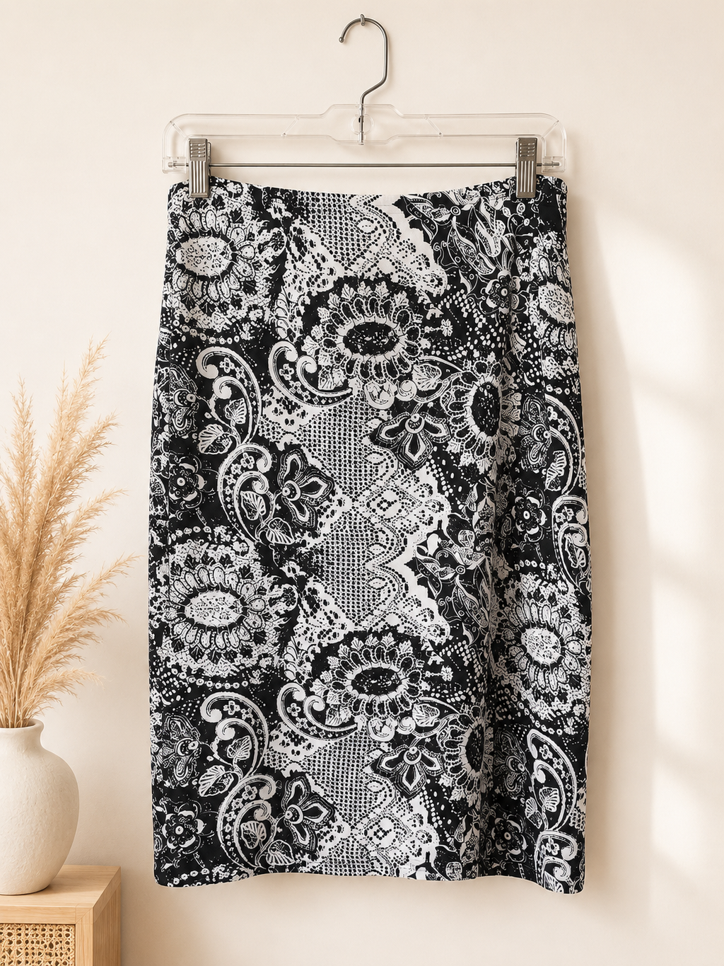 Dressbarn Black & White Paisley Skirt