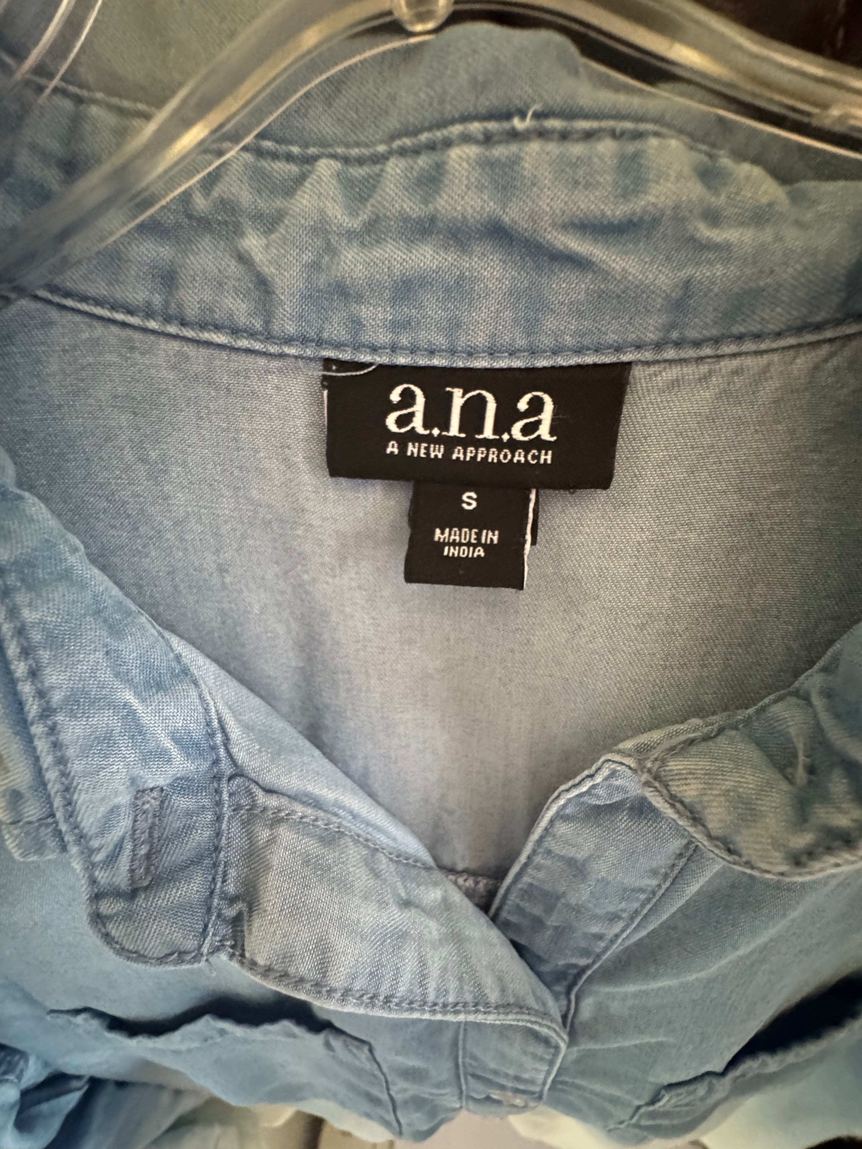 a.n.a. Blue Ombré Chambray Button-Front Shirt