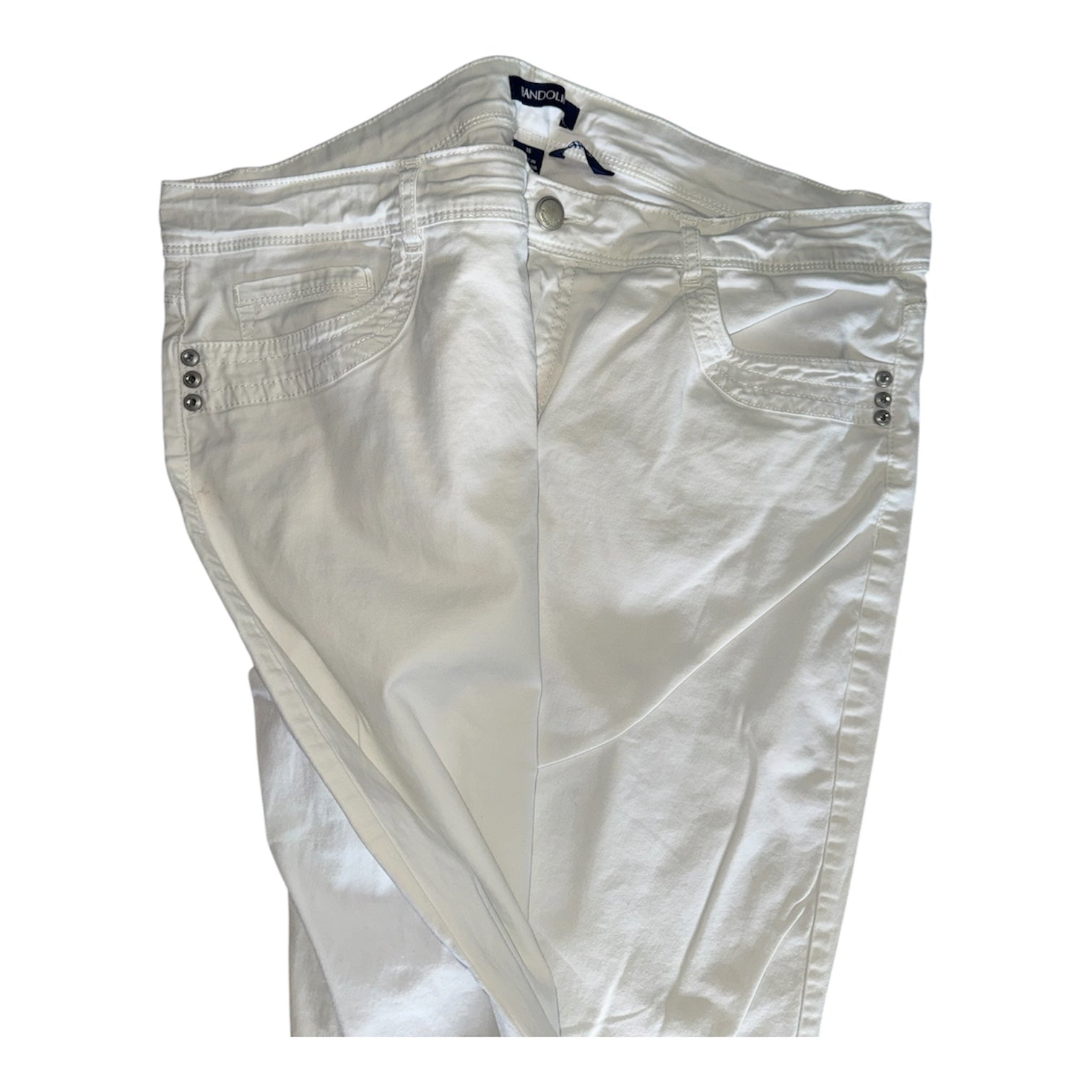 Bandolino “Brady” White Cropped Capris