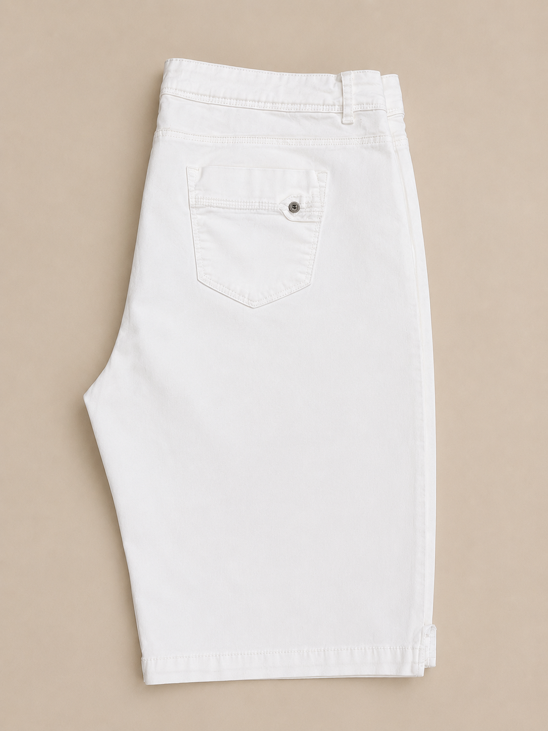 Bandolino “Brady” White Cropped Capris