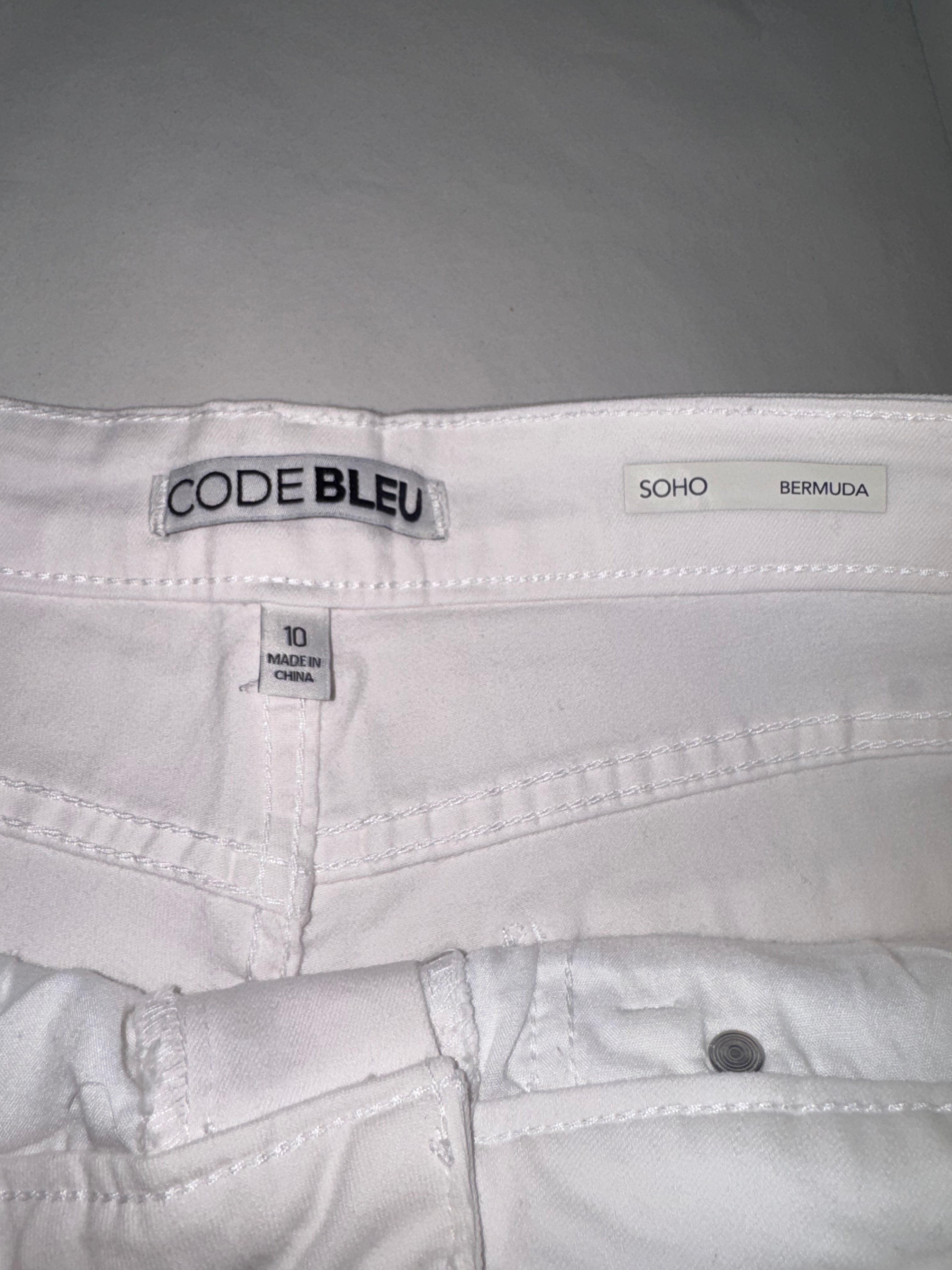 Code Bleu Soho Bermuda Shorts – White Embroidered Bird & Floral Bermuda Shorts