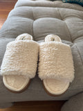 Dearfoams Cozy Sherpa Slide Slippers – Cream Plush | Size 9
