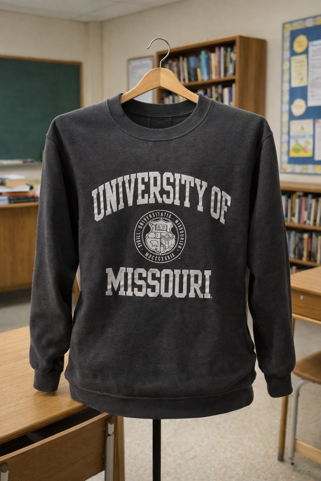 University of Missouri Crewneck Sweatshirt – League Brand – Charcoal Gray – Size Medium