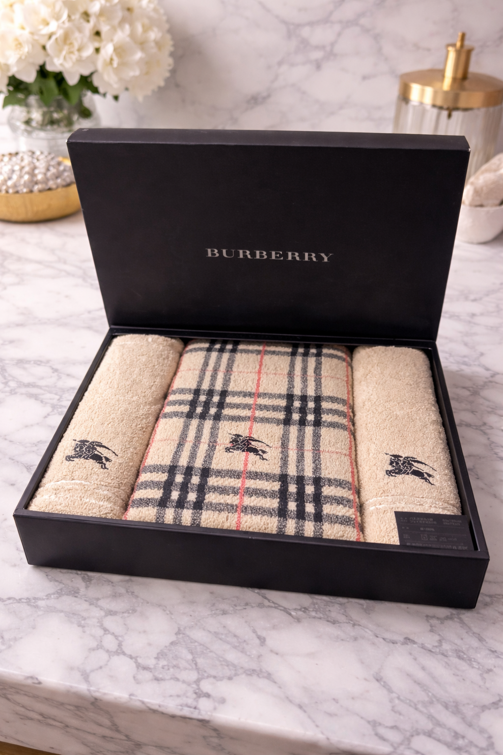 Burberry Check Towel Gift Set – Luxury Bath Set (3-Piece)