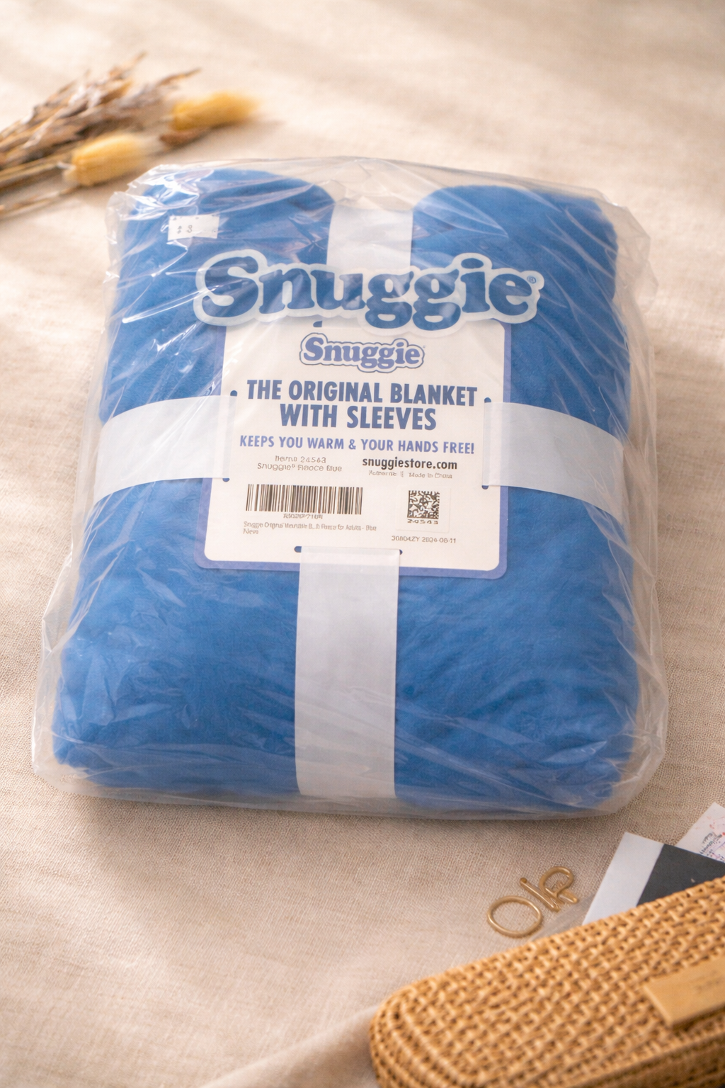 Snuggie Original Blanket with Sleeves – Blue (New in Package)
