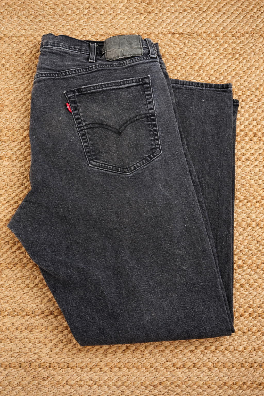 Levi’s Black Wash Jeans | Classic Fit