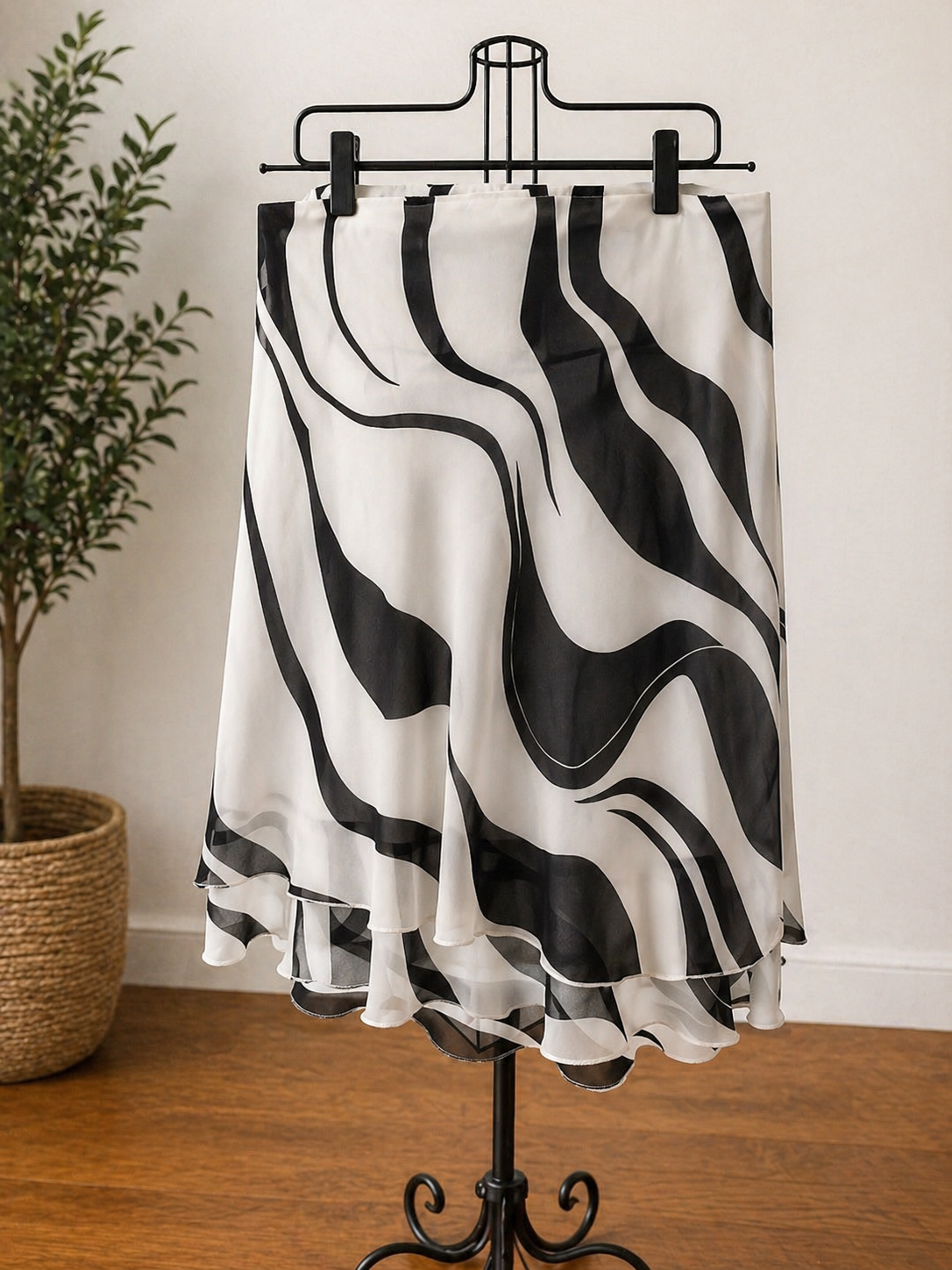 Black & White Abstract Print Flowy Midi Skirt