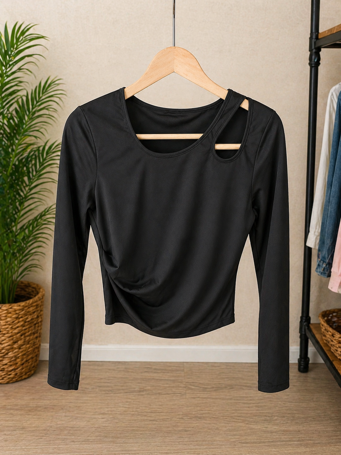 BMJL Black Cutout Shoulder Crop Top • Long Sleeve